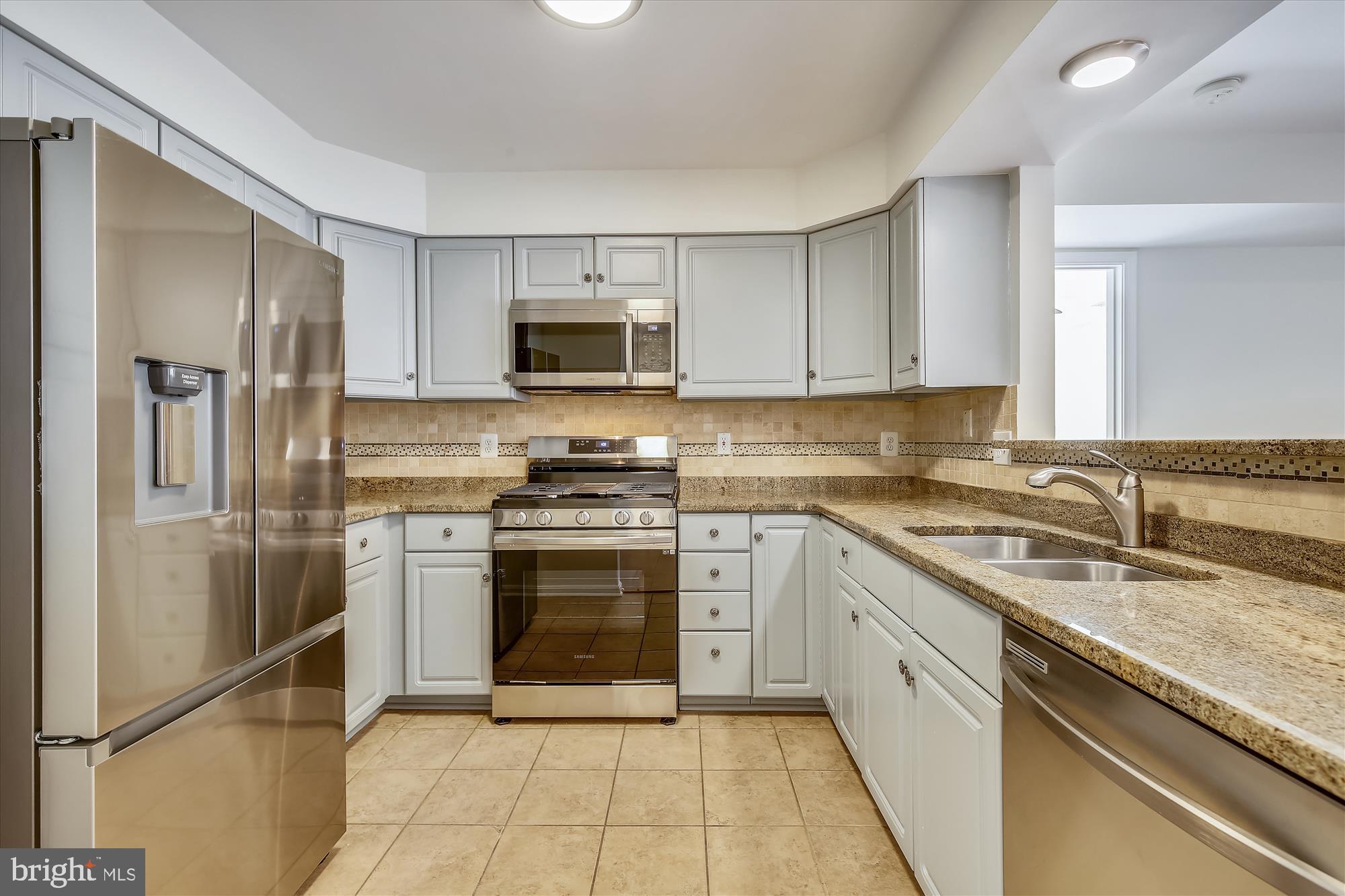 CARDINAL PLACE - Residential