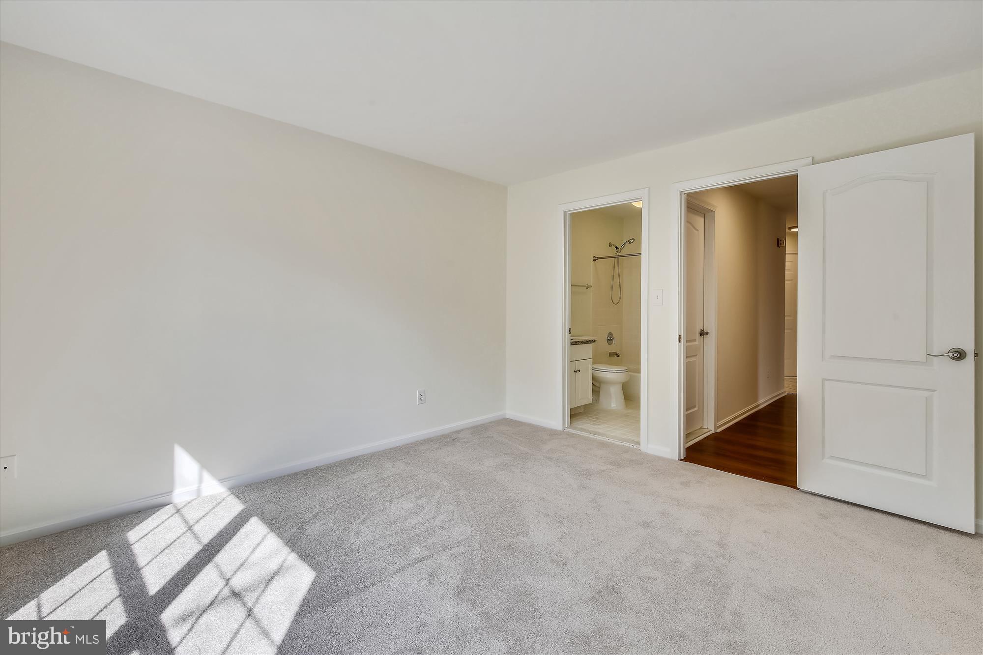 CARDINAL PLACE - Residential