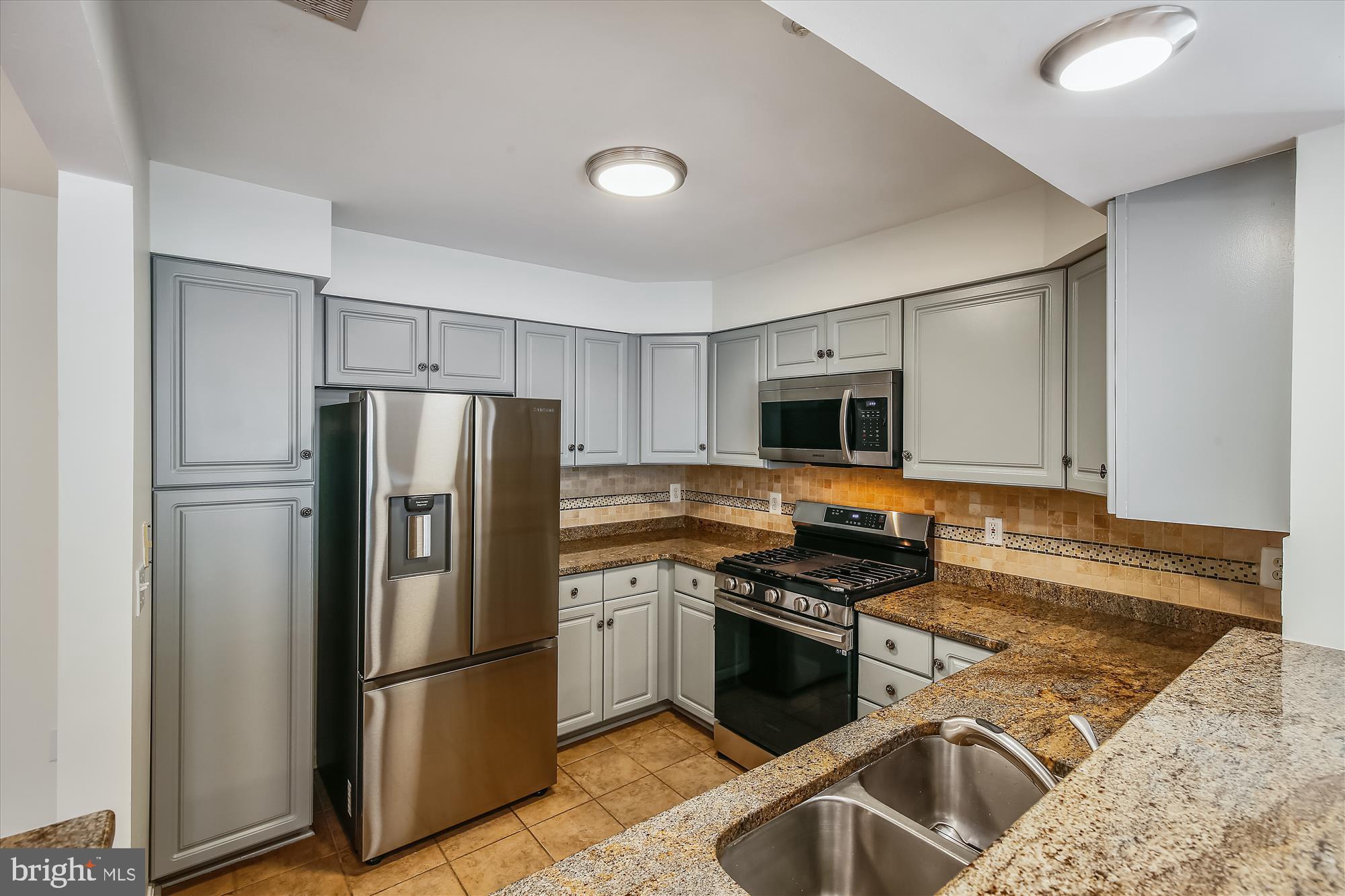 CARDINAL PLACE - Residential