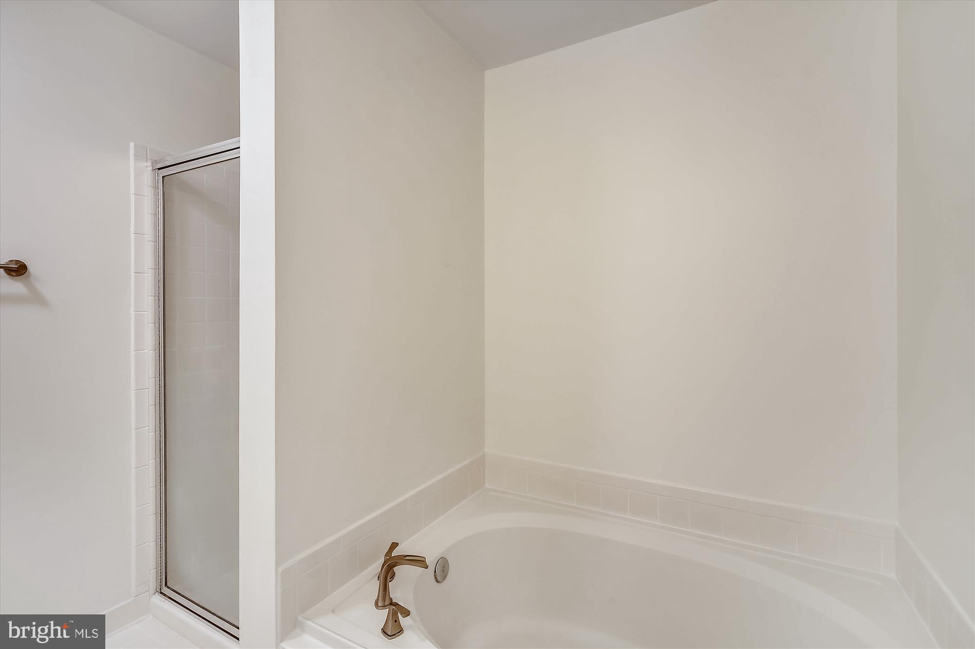 CARDINAL PLACE - Residential