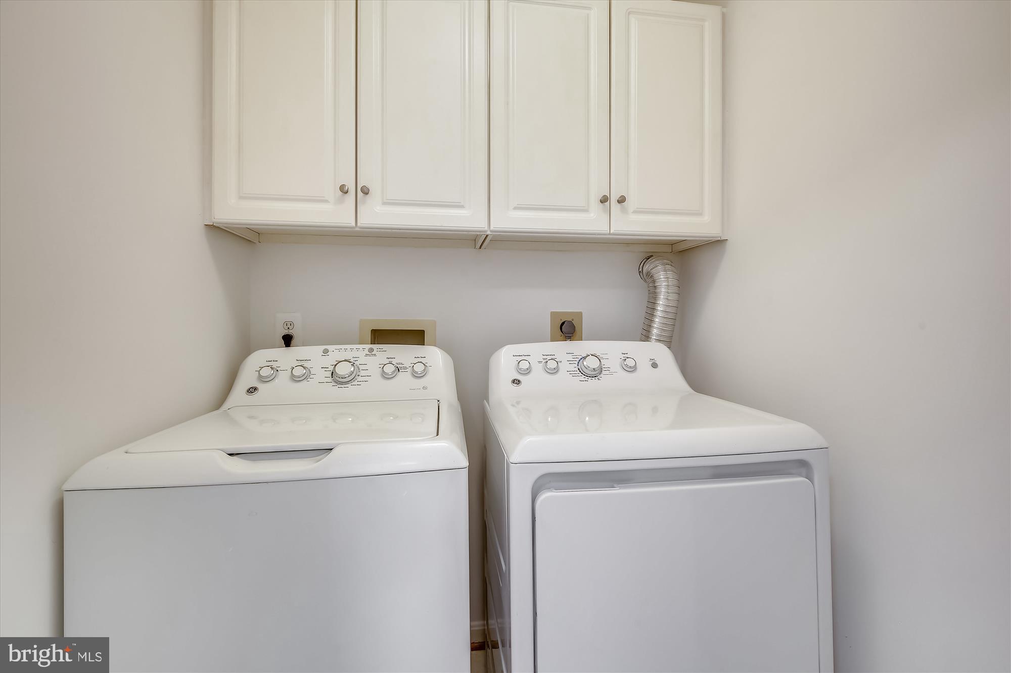 CARDINAL PLACE - Residential