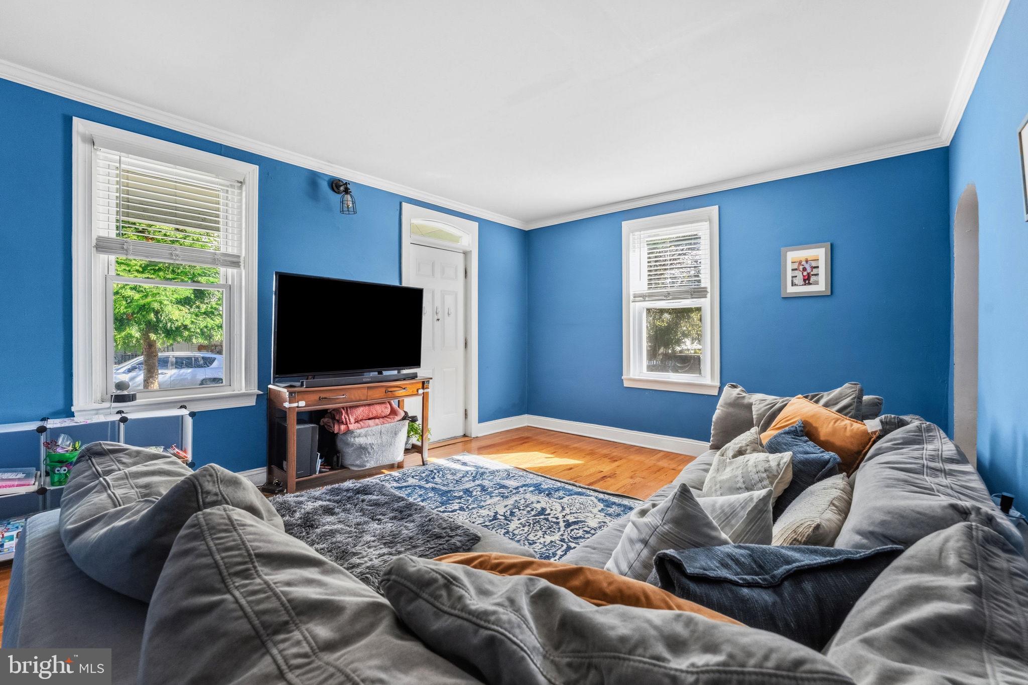 CLIFTON HEIGHTS - Residential