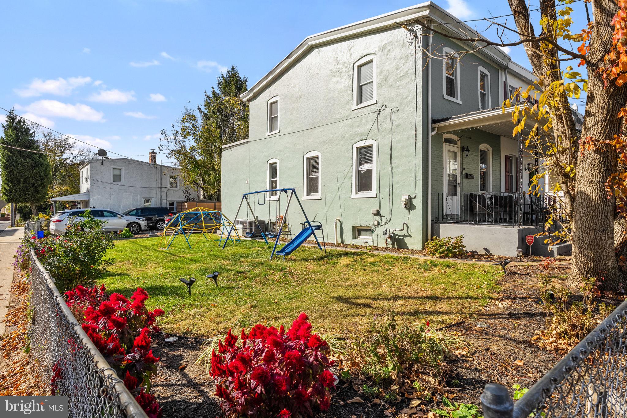 CLIFTON HEIGHTS - Residential