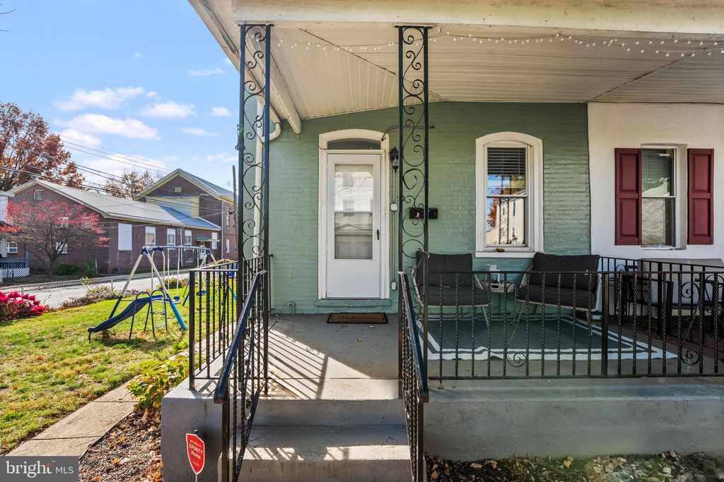 Photo of 30 S Diamond Street, CLIFTON HEIGHTS, PA 19018 (MLS # PADE2103350)