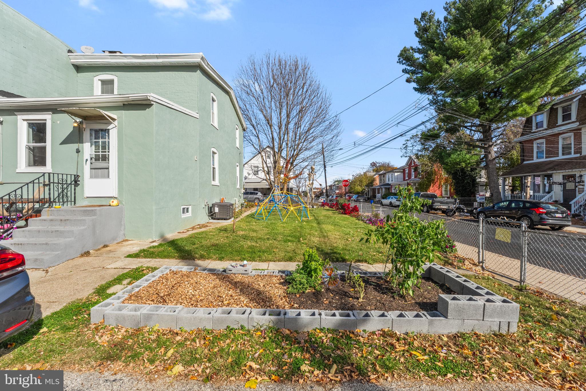 CLIFTON HEIGHTS - Residential