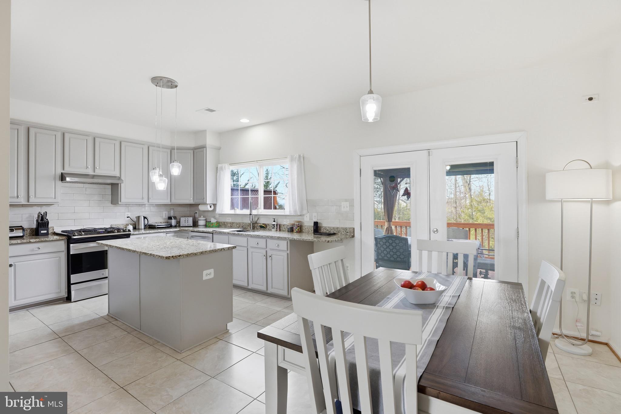 SPRING LAKES - Residential Lease