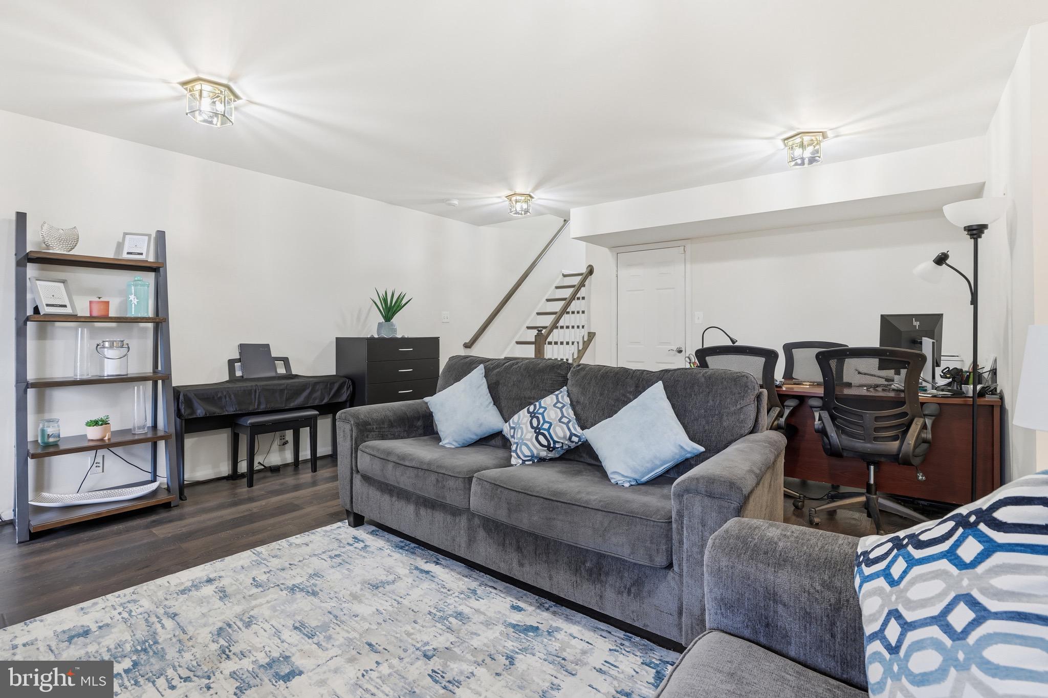 SPRING LAKES - Residential Lease