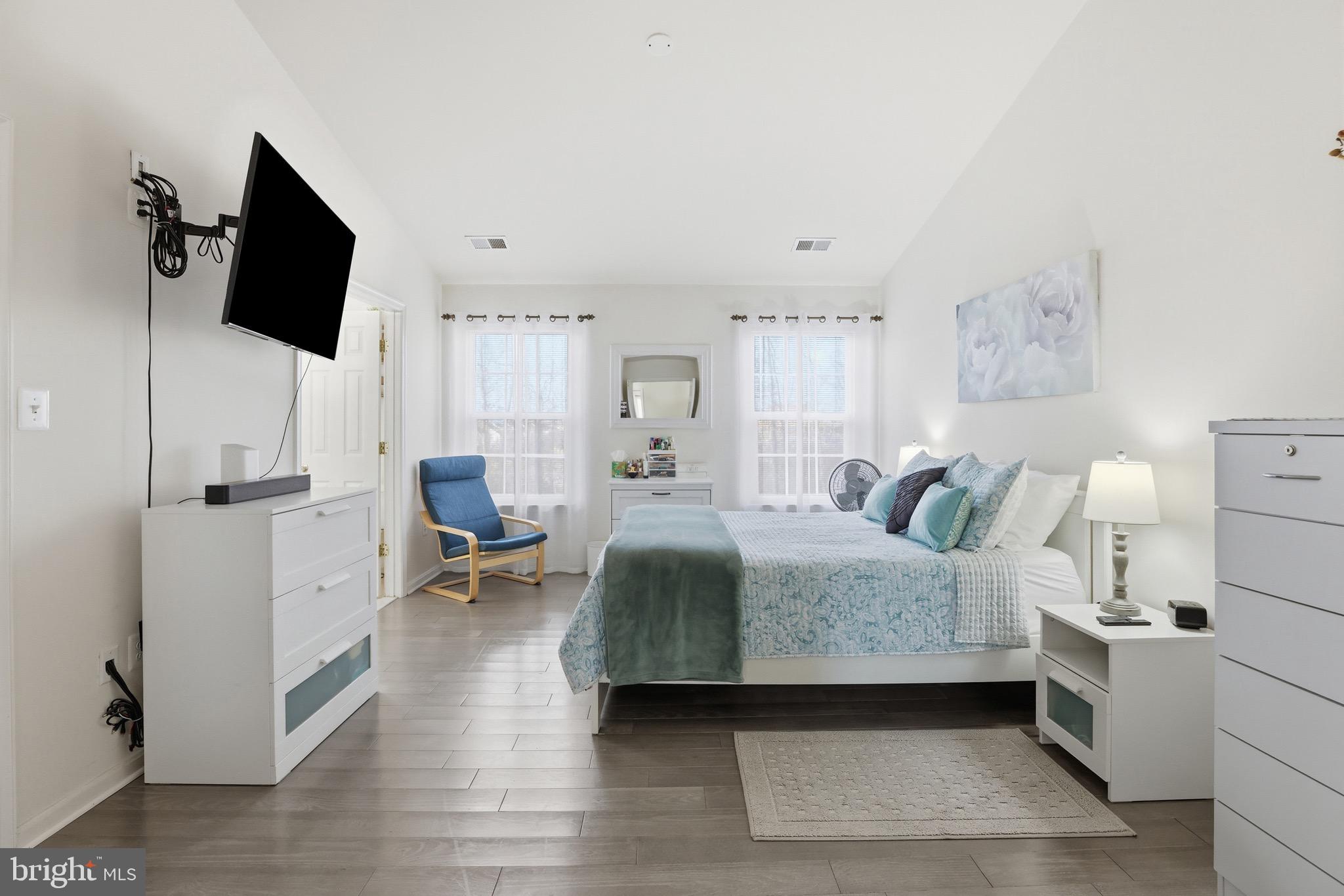 SPRING LAKES - Residential Lease