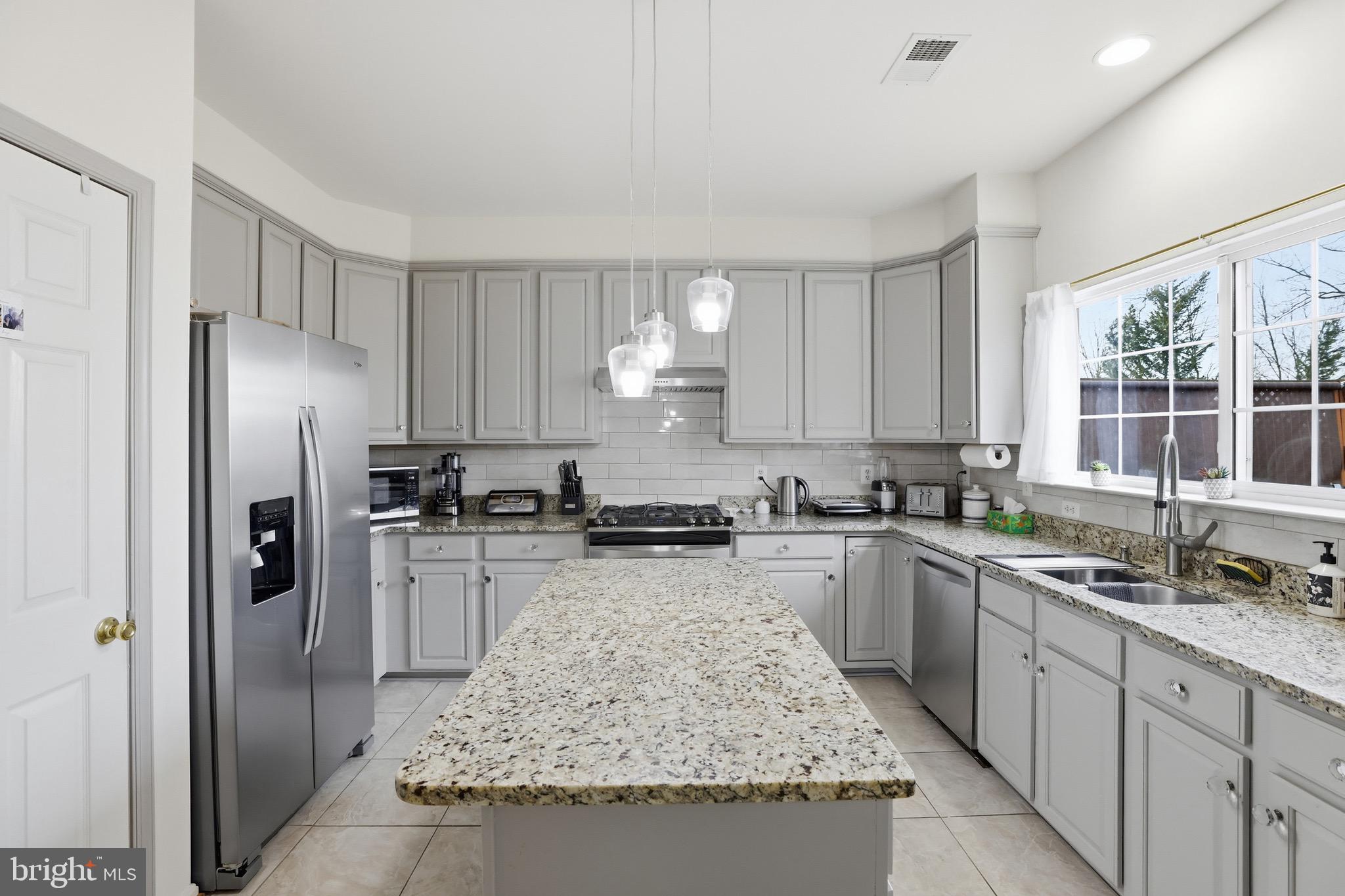 SPRING LAKES - Residential Lease