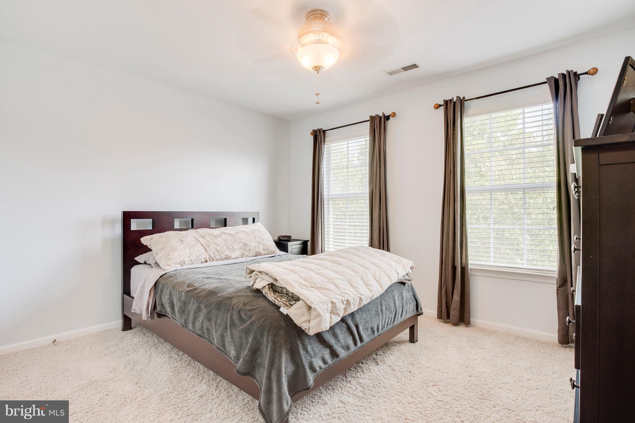 COLLEGE HILLS - Residential