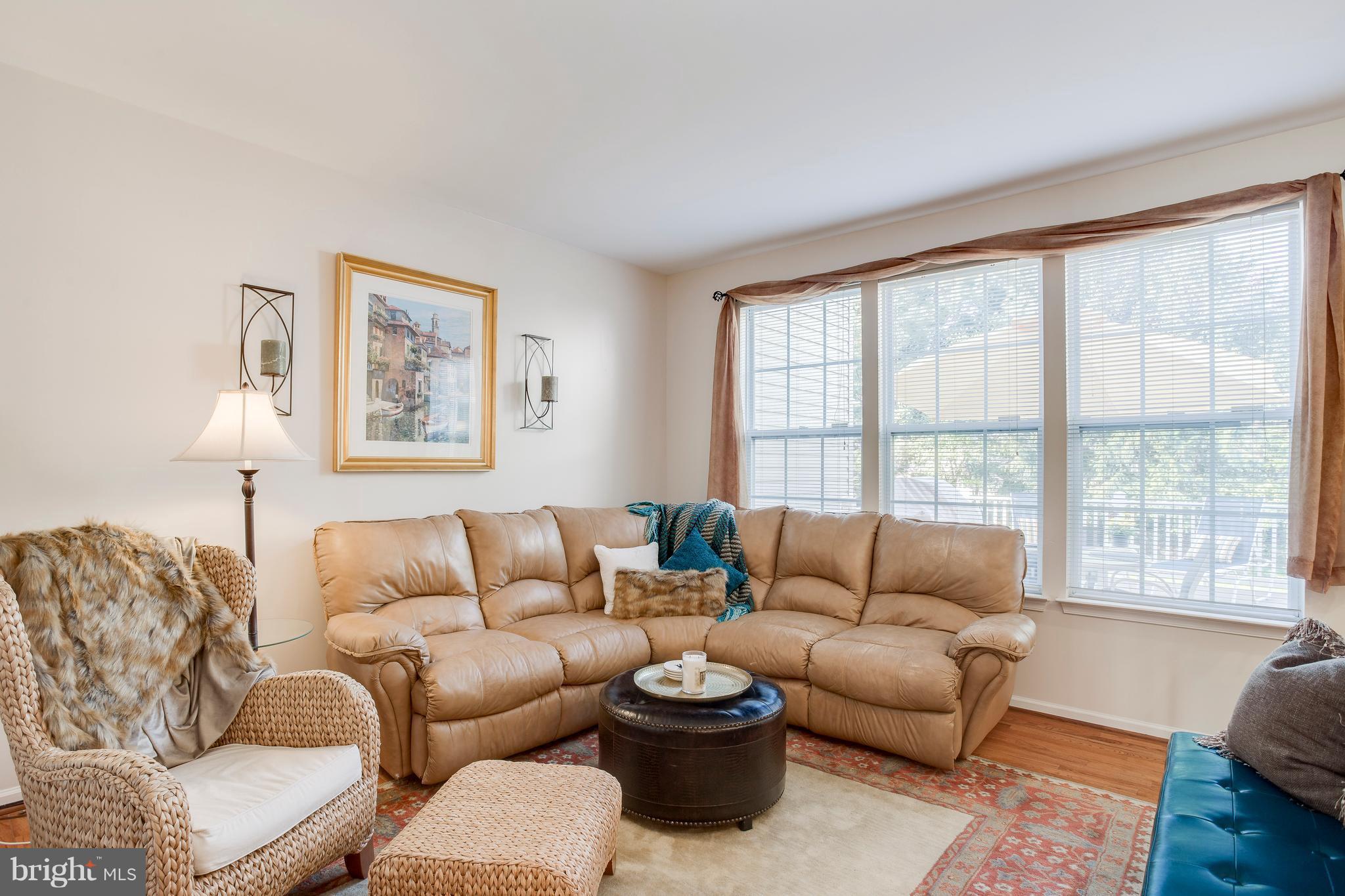 COLLEGE HILLS - Residential