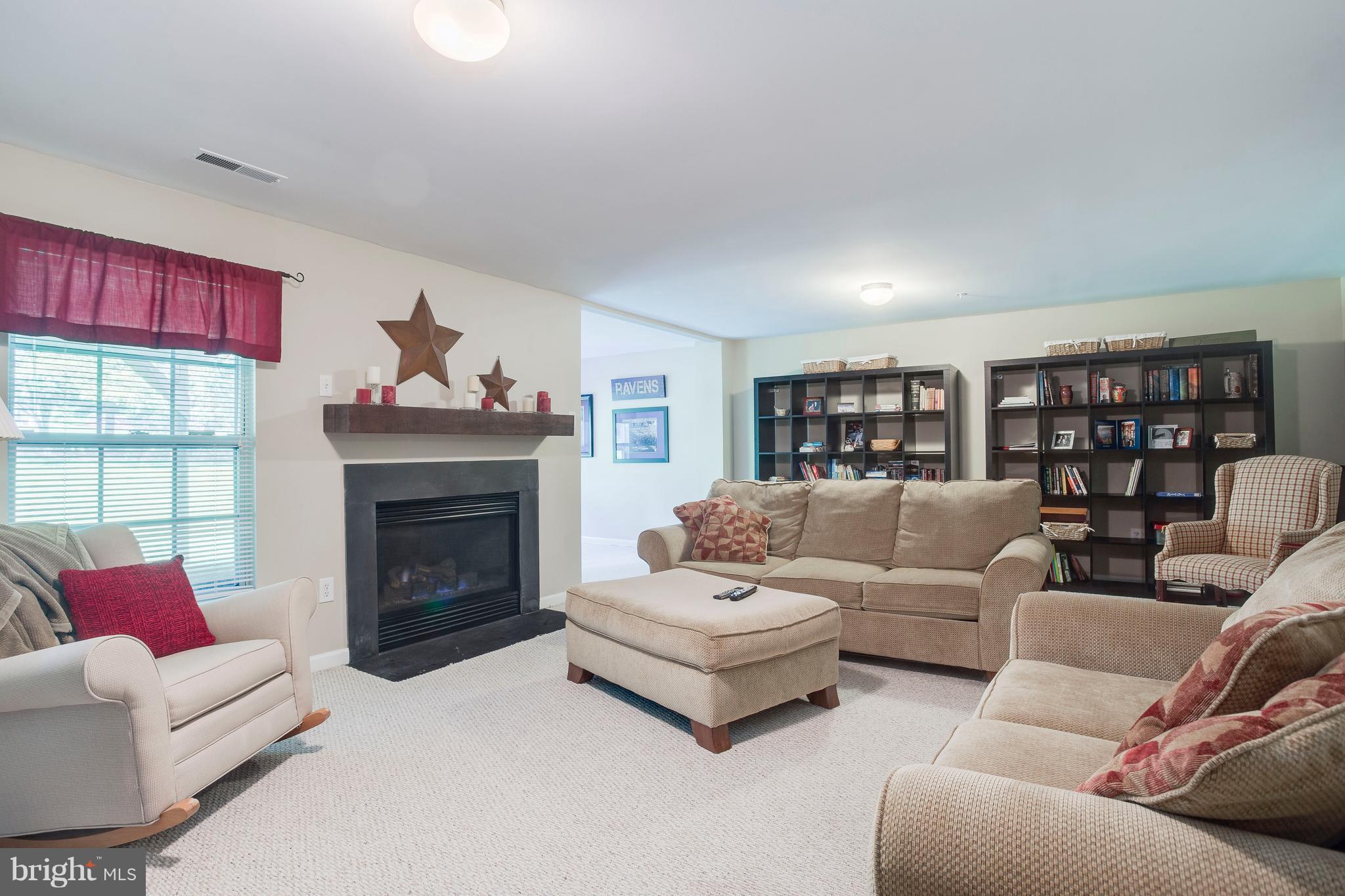 COLLEGE HILLS - Residential