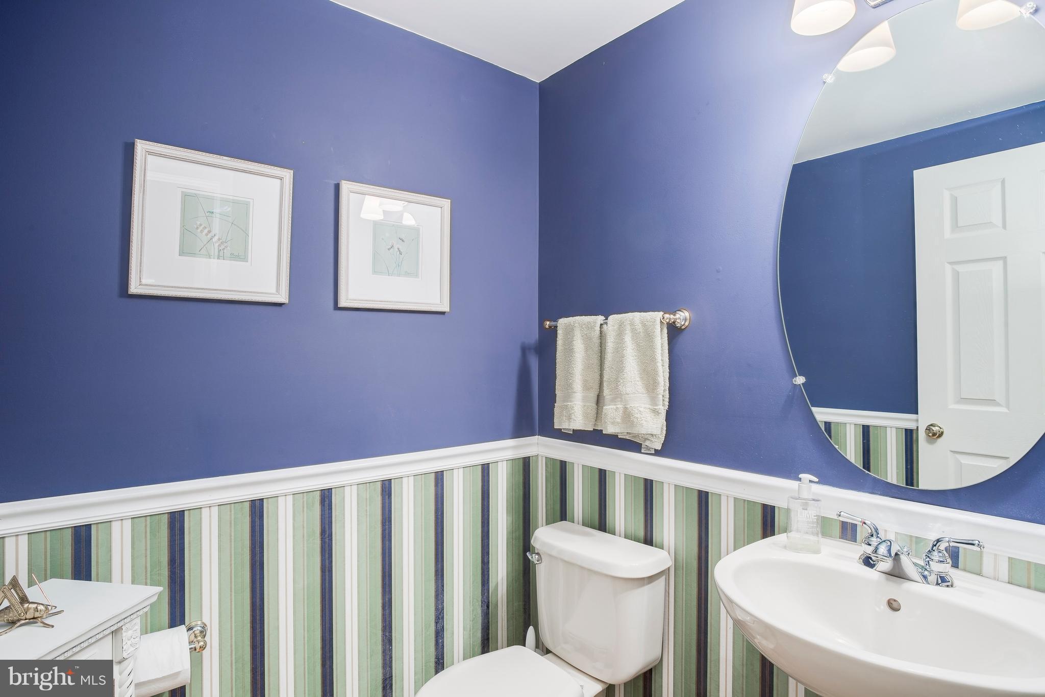 COLLEGE HILLS - Residential