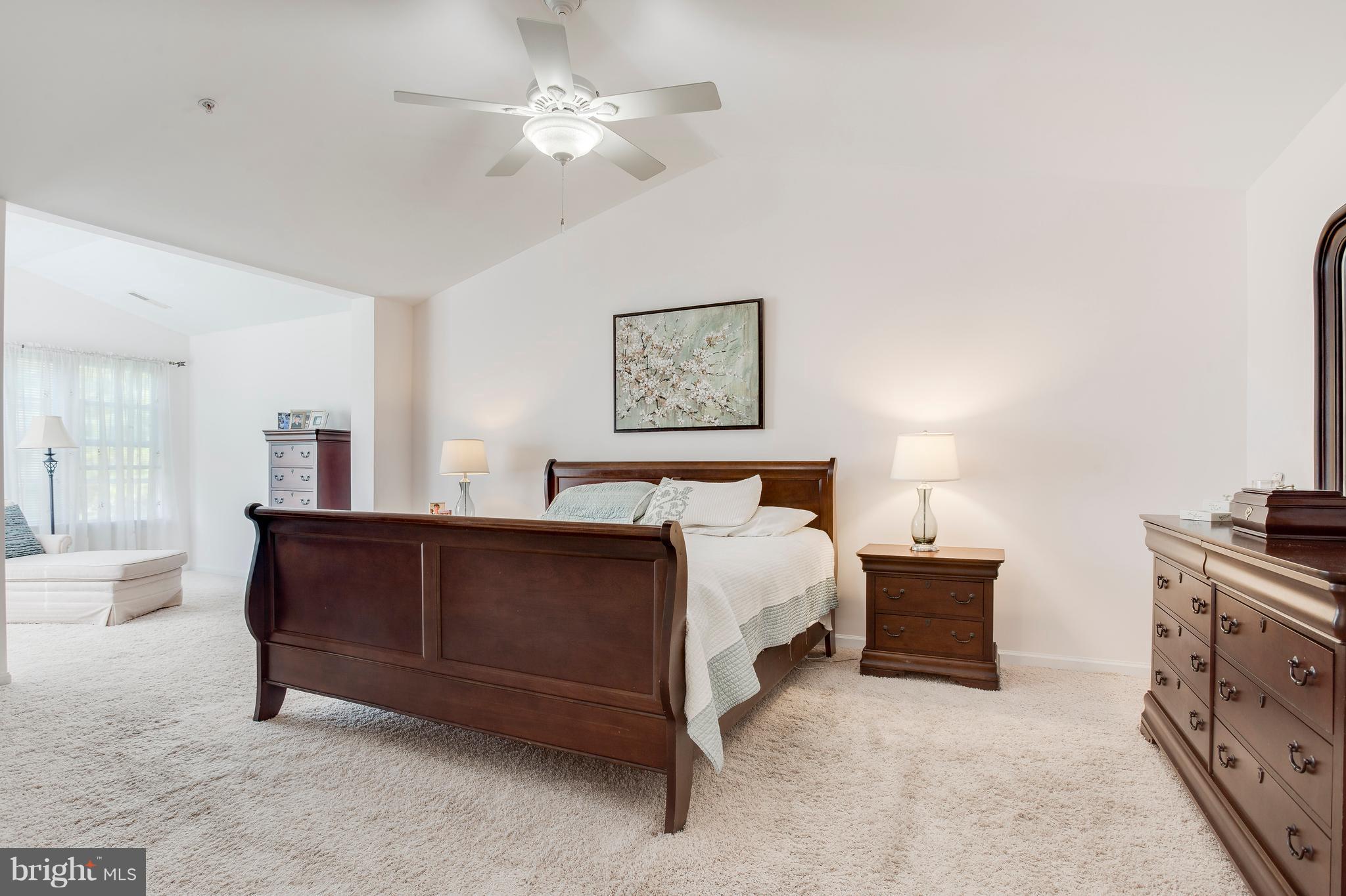 COLLEGE HILLS - Residential