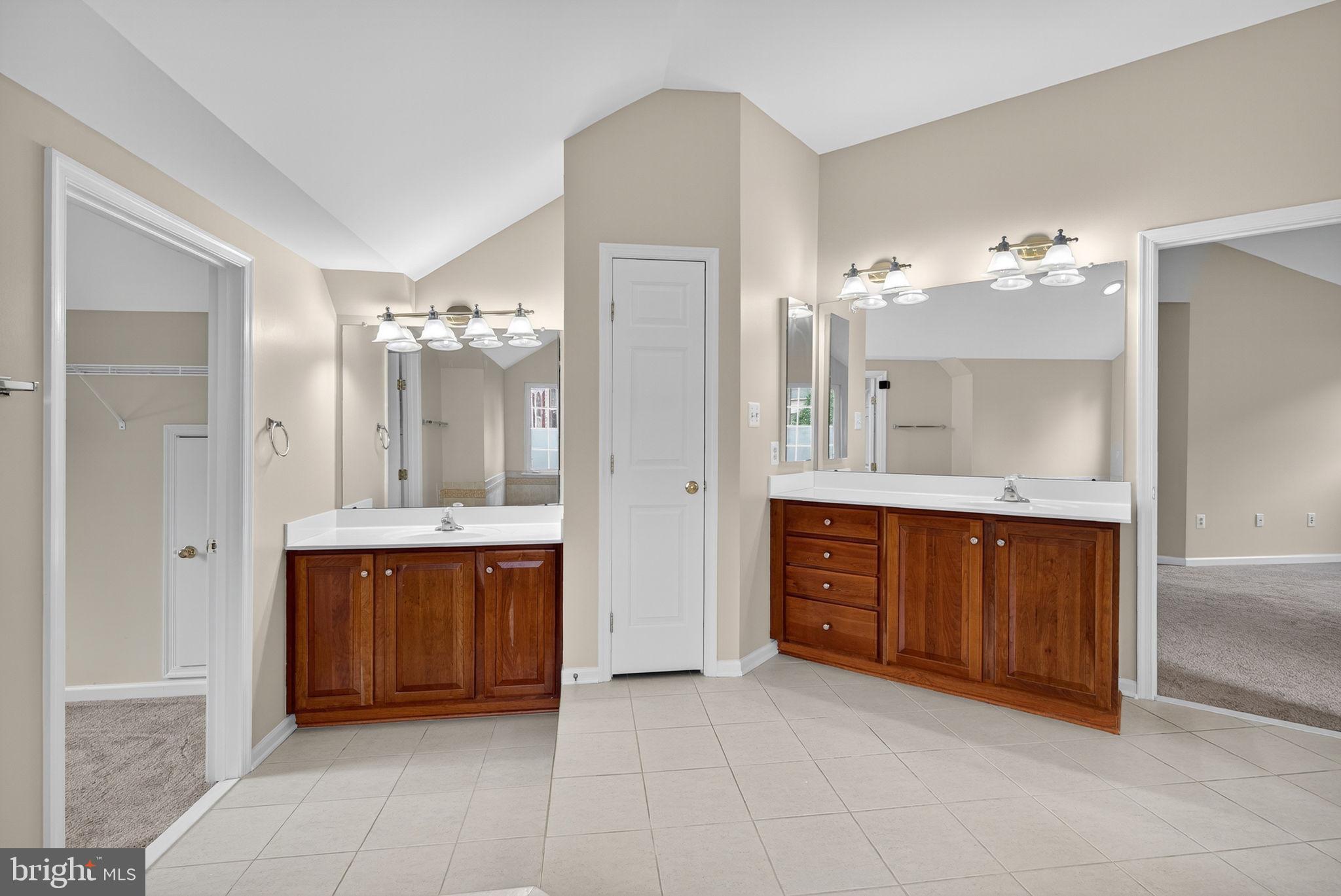 MADDEX FARM - Residential