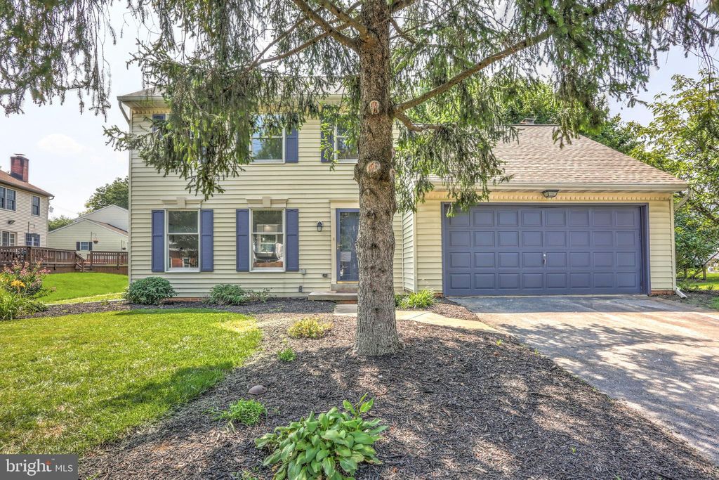 Photo of 1609 HILLTOP APPROACH, LANCASTER, PA 17601 (MLS # PALA2038258)