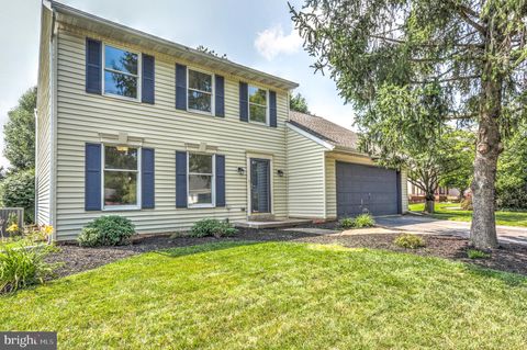 Photo of 1609 HILLTOP APPROACH, LANCASTER, PA 17601 (MLS # PALA2038258)