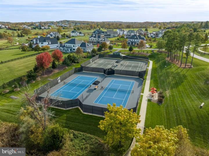 CREIGHTON FARMS - Land