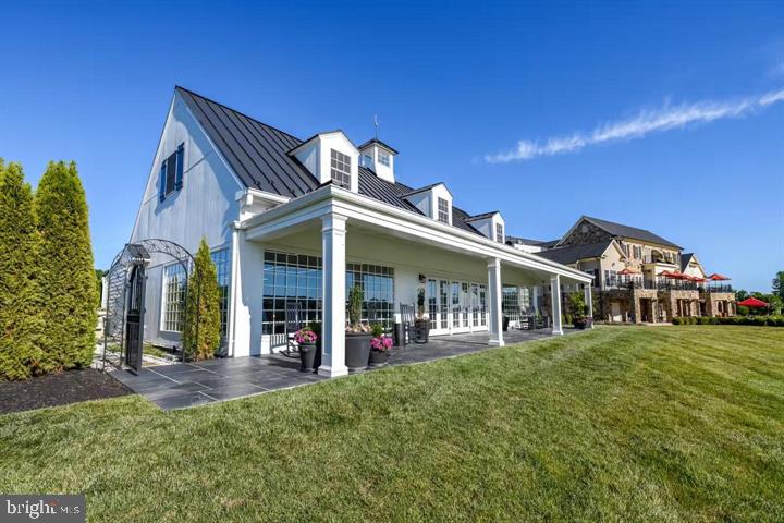 CREIGHTON FARMS - Land