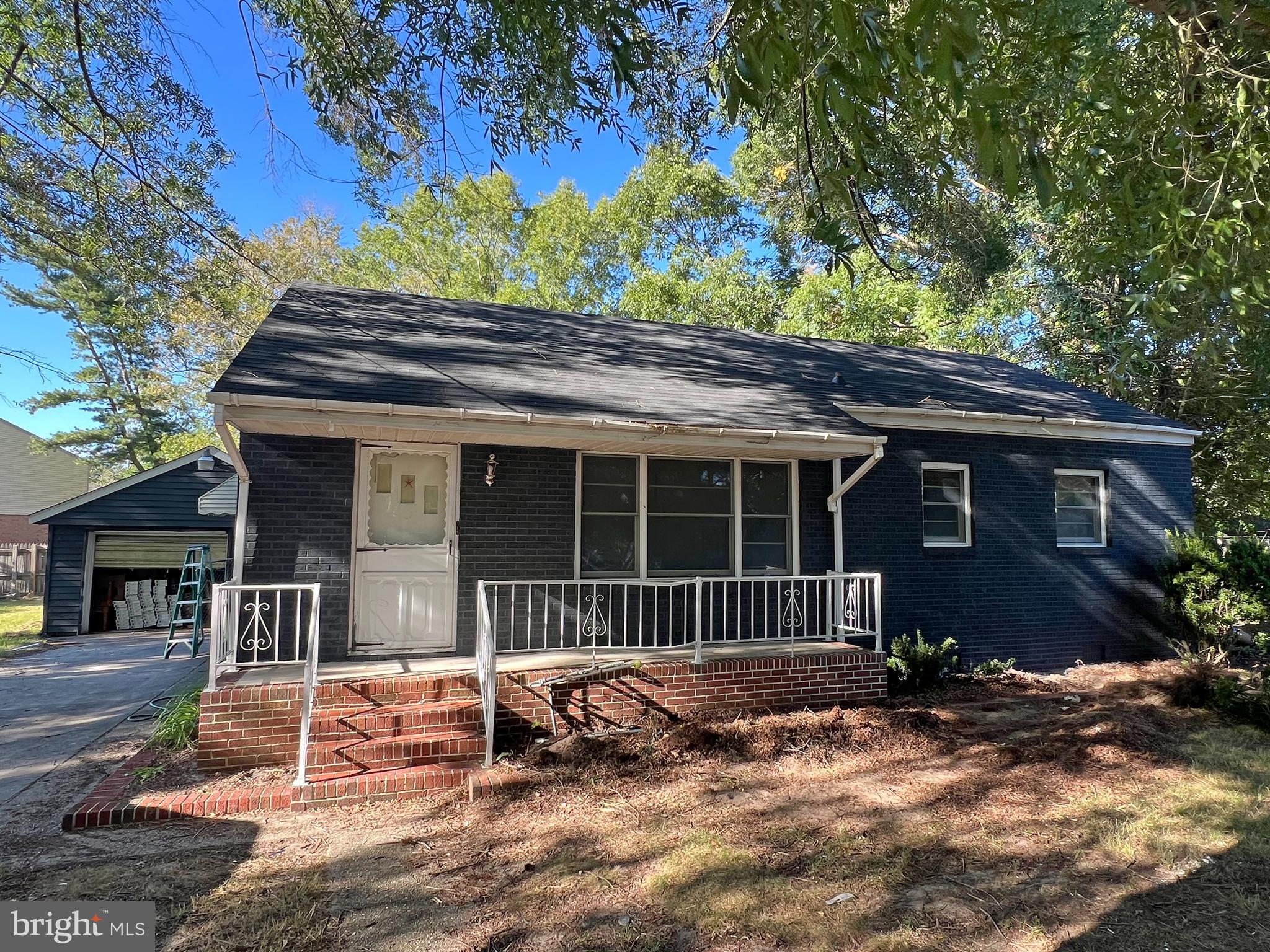 MOSS HILL ACRES - Residential