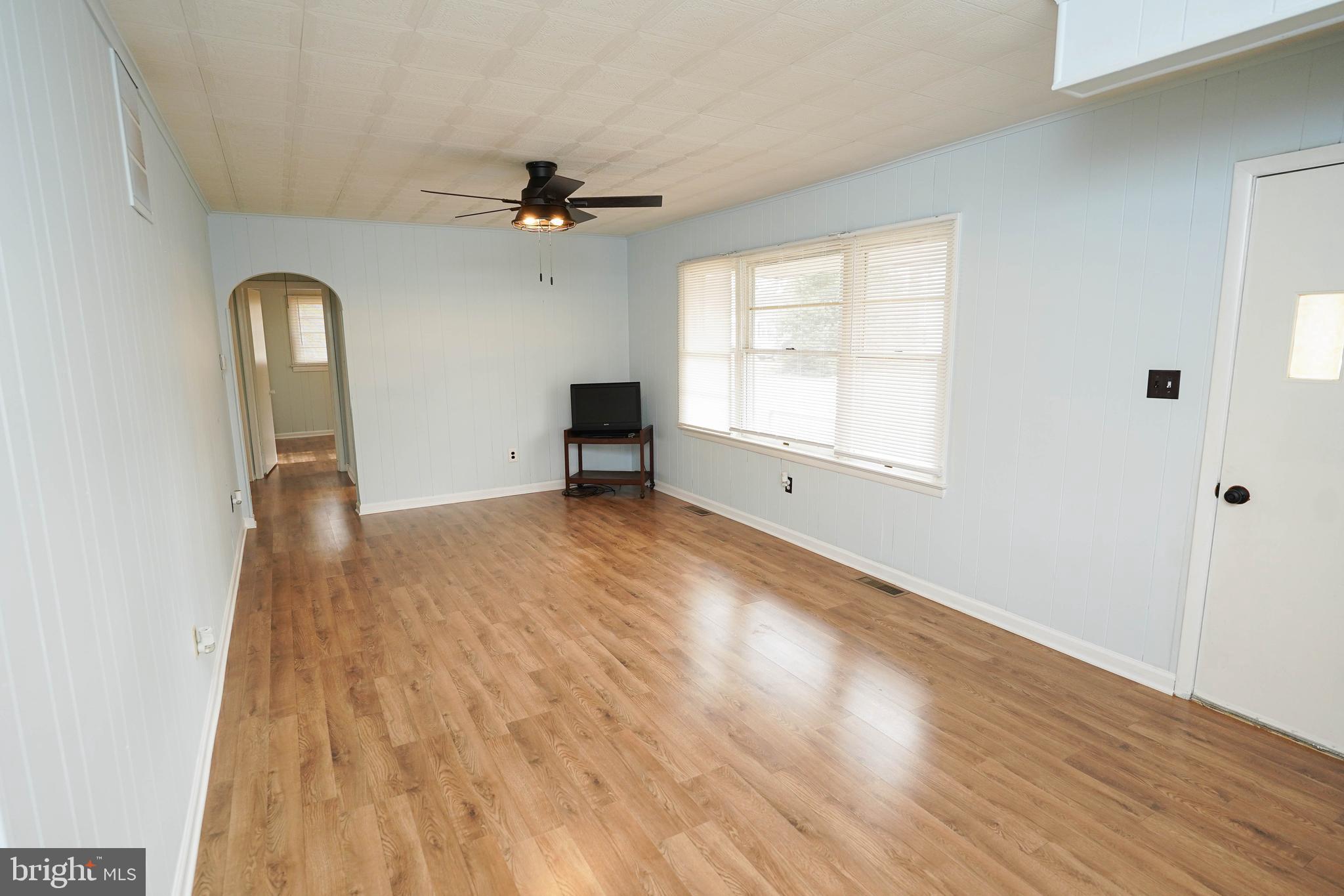 MOSS HILL ACRES - Residential