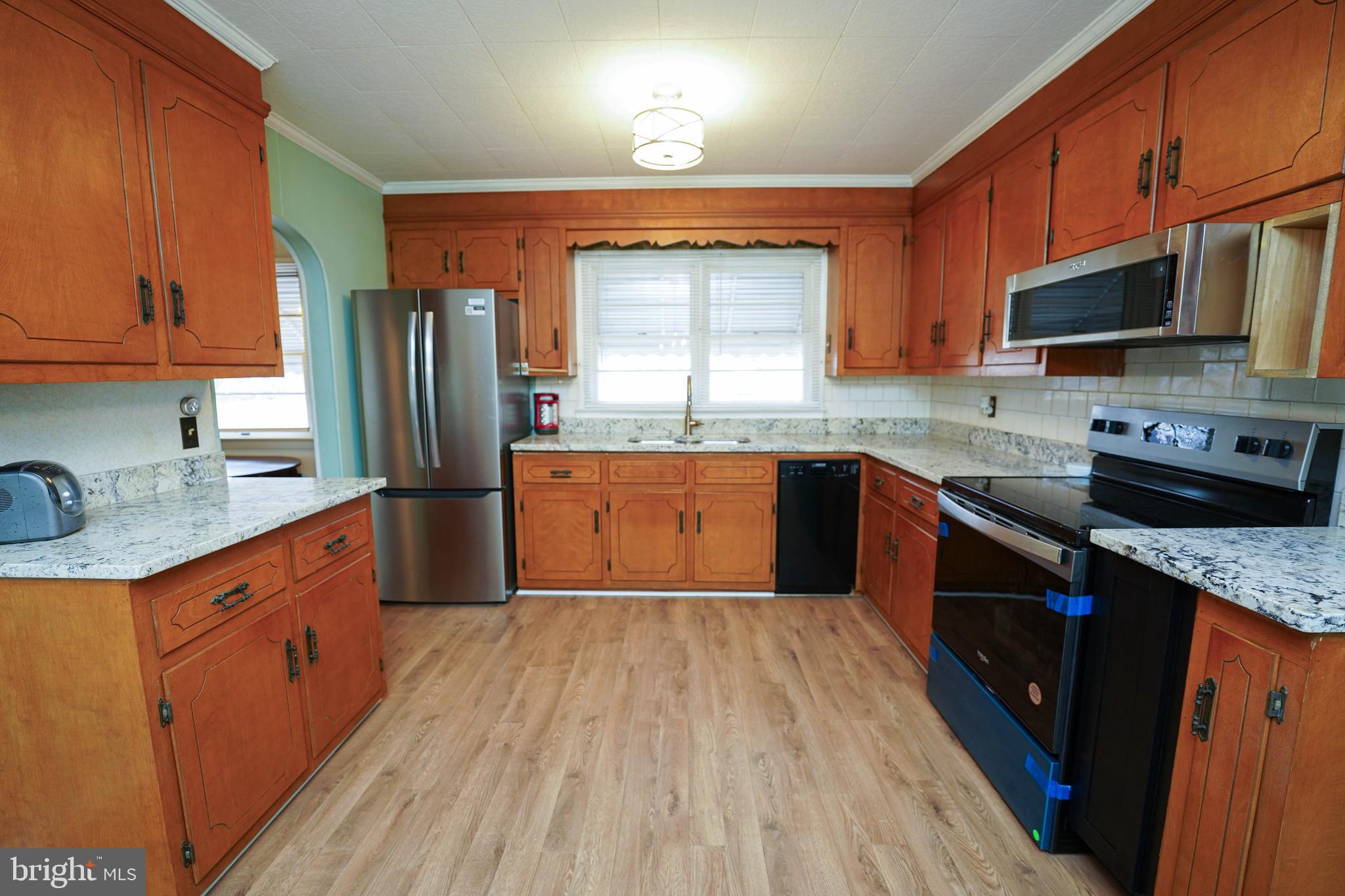 MOSS HILL ACRES - Residential