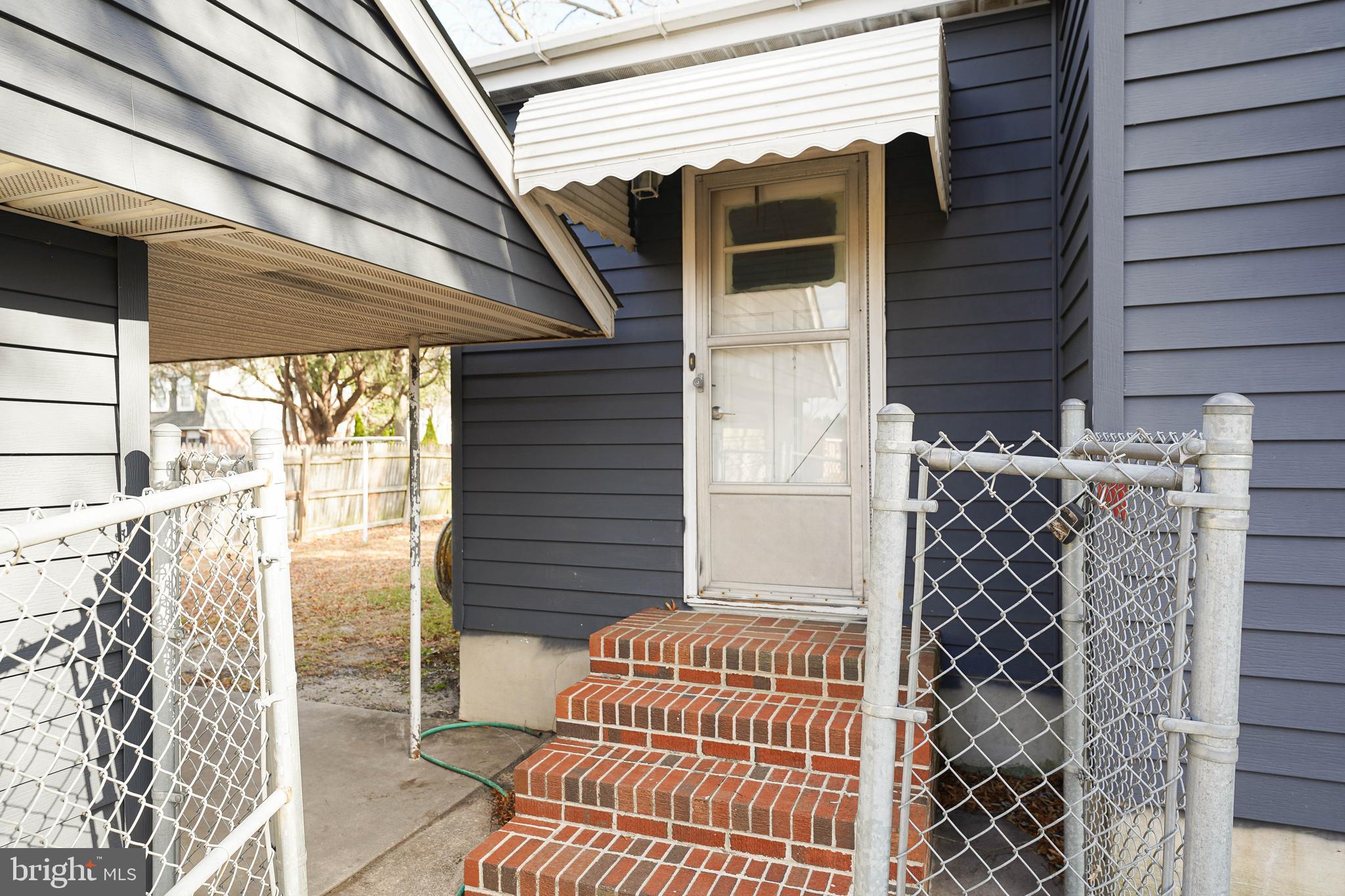 MOSS HILL ACRES - Residential