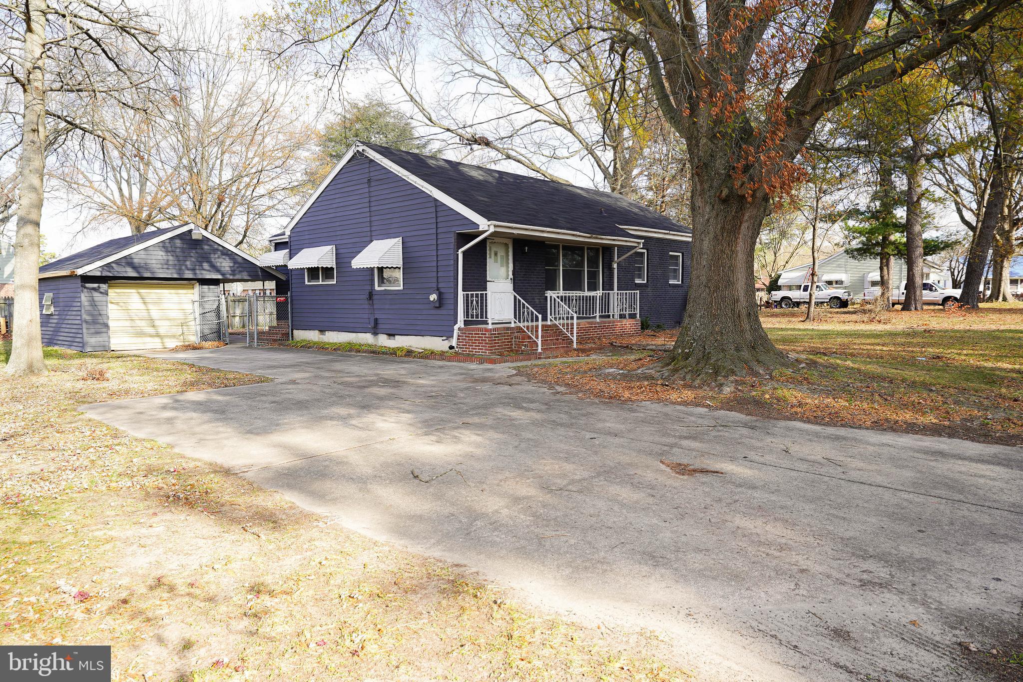 MOSS HILL ACRES - Residential