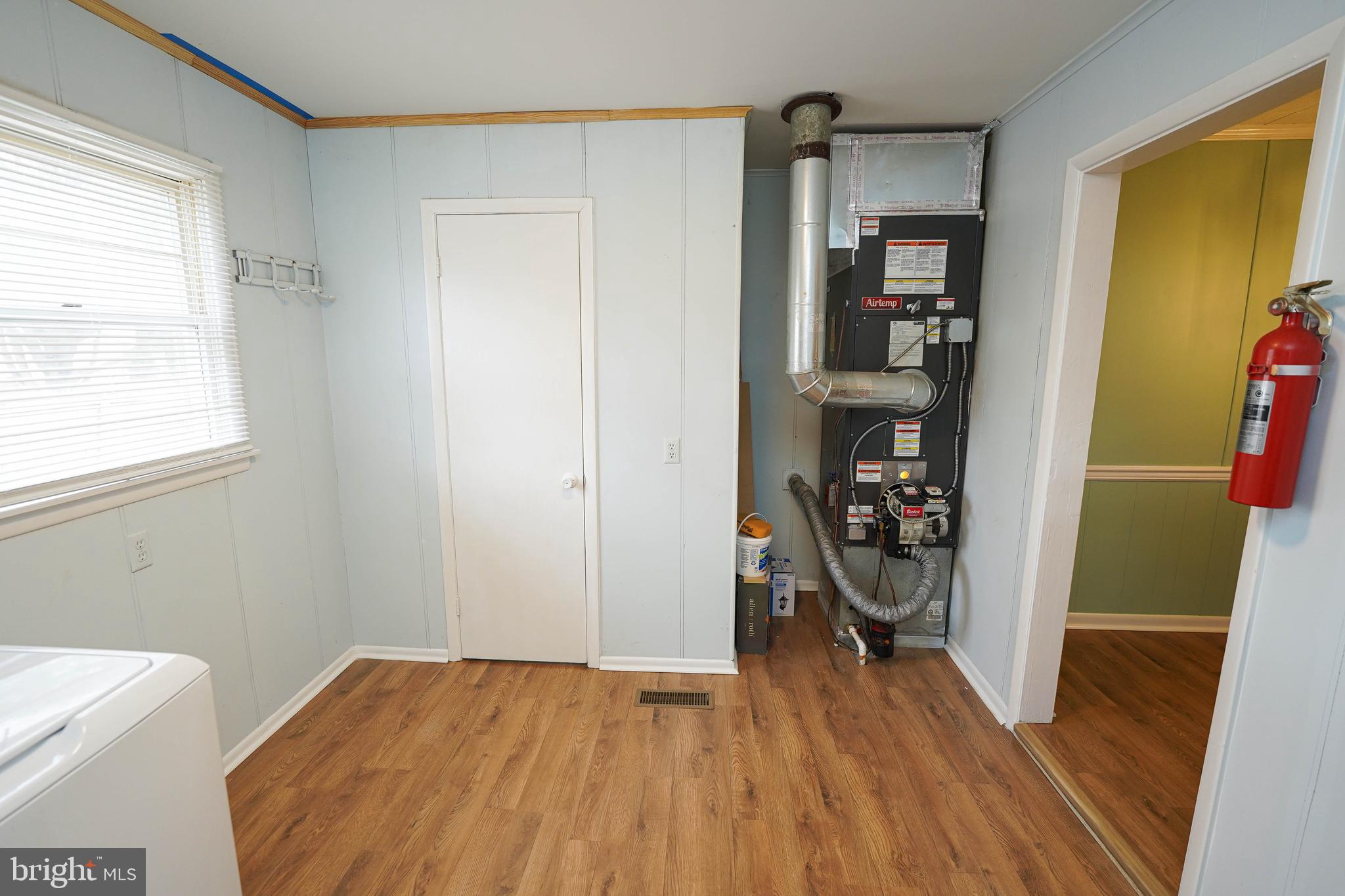 MOSS HILL ACRES - Residential