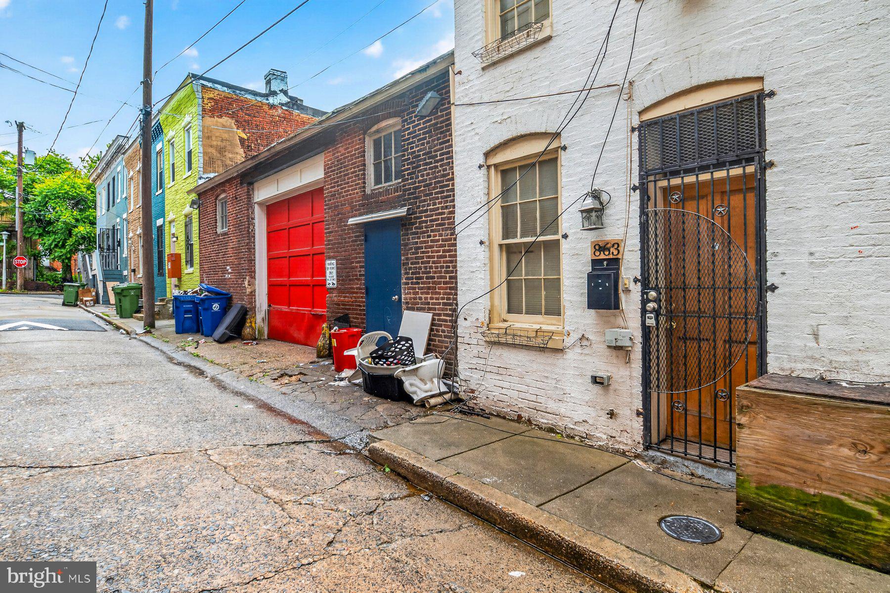 863 REINHART STREET