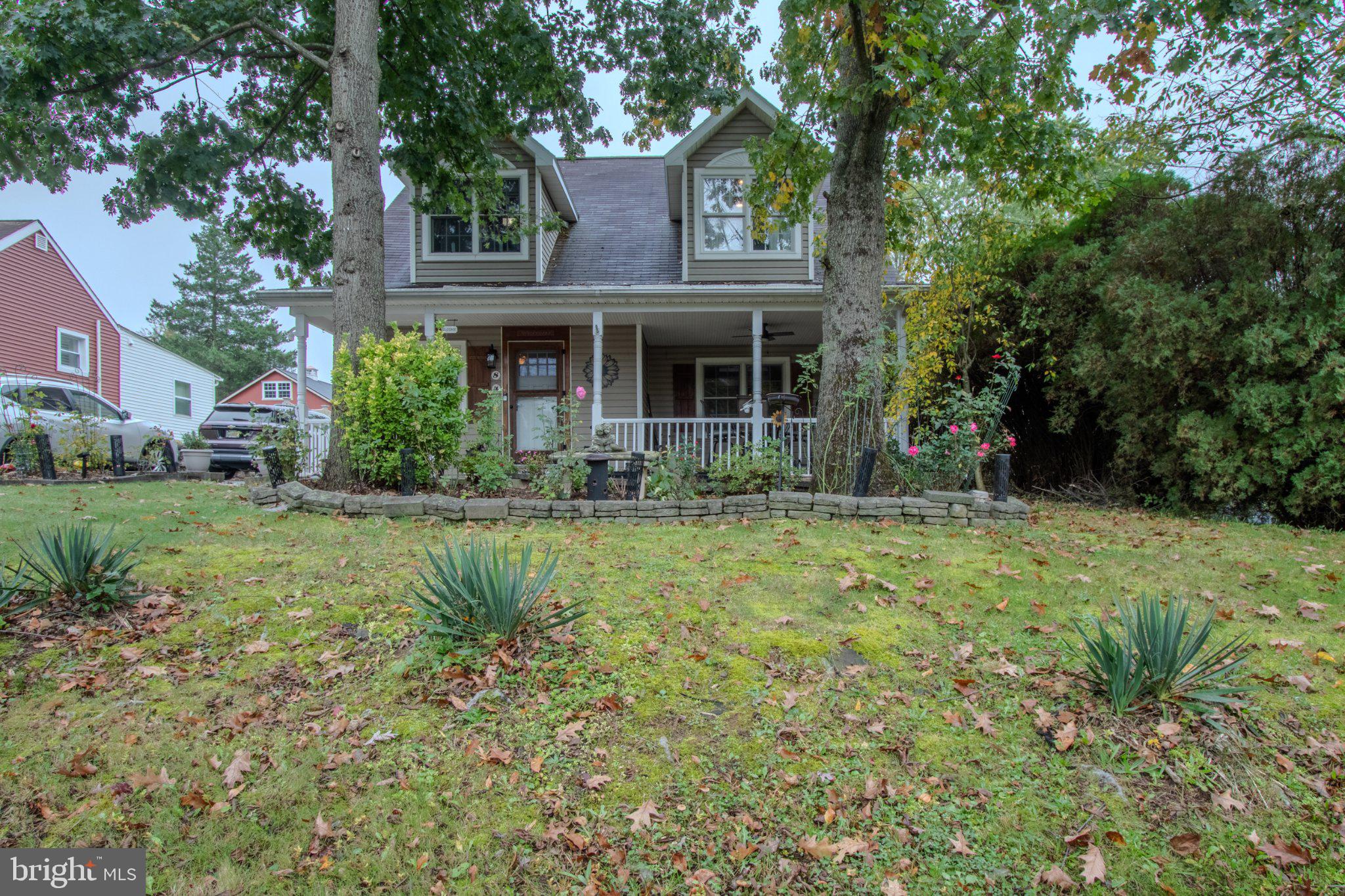 844 CEDARVILLE ROAD E