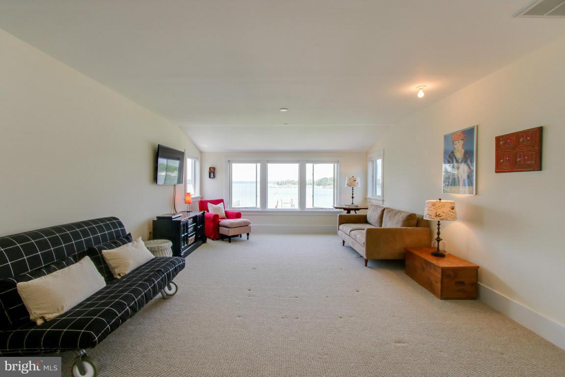 BACK BAY BEACH - Residential