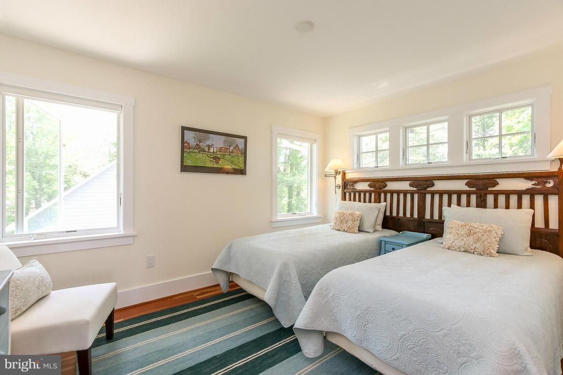 BACK BAY BEACH - Residential