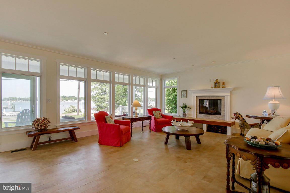 BACK BAY BEACH - Residential