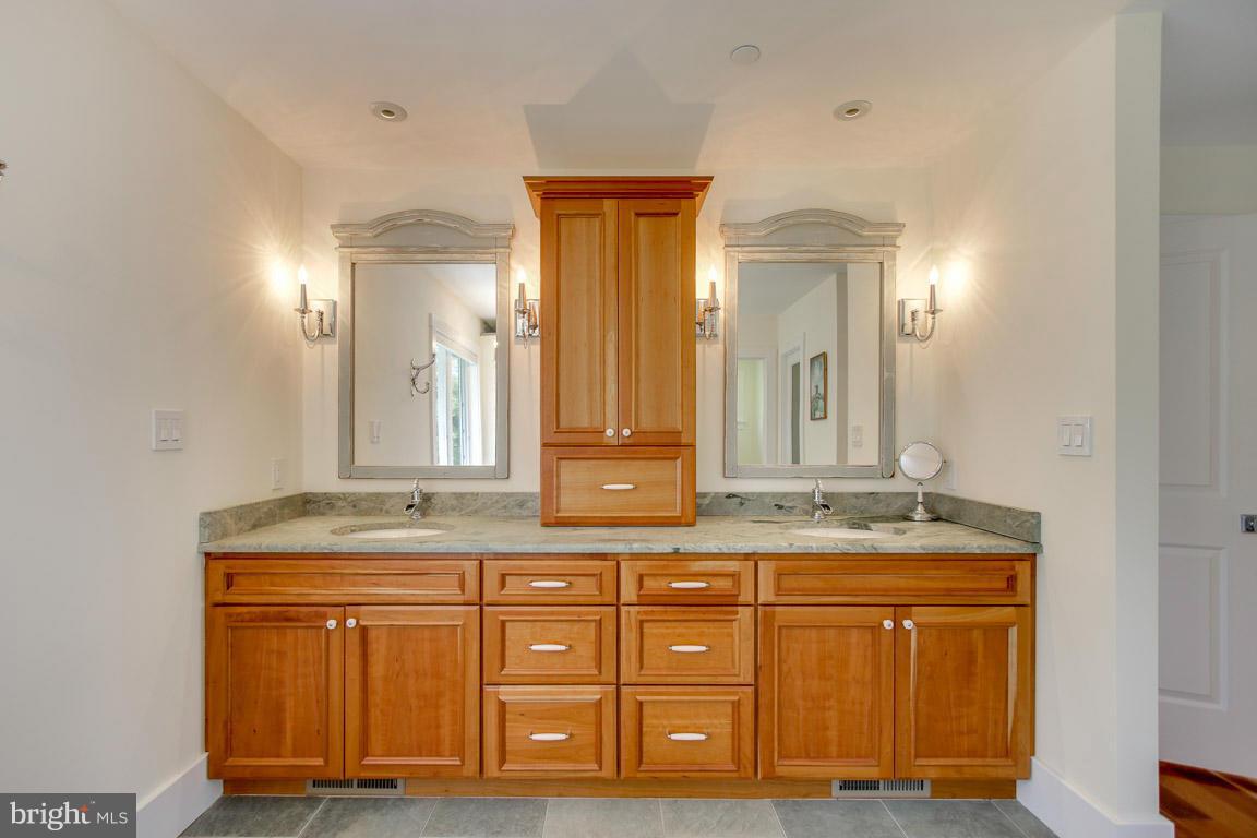 BACK BAY BEACH - Residential