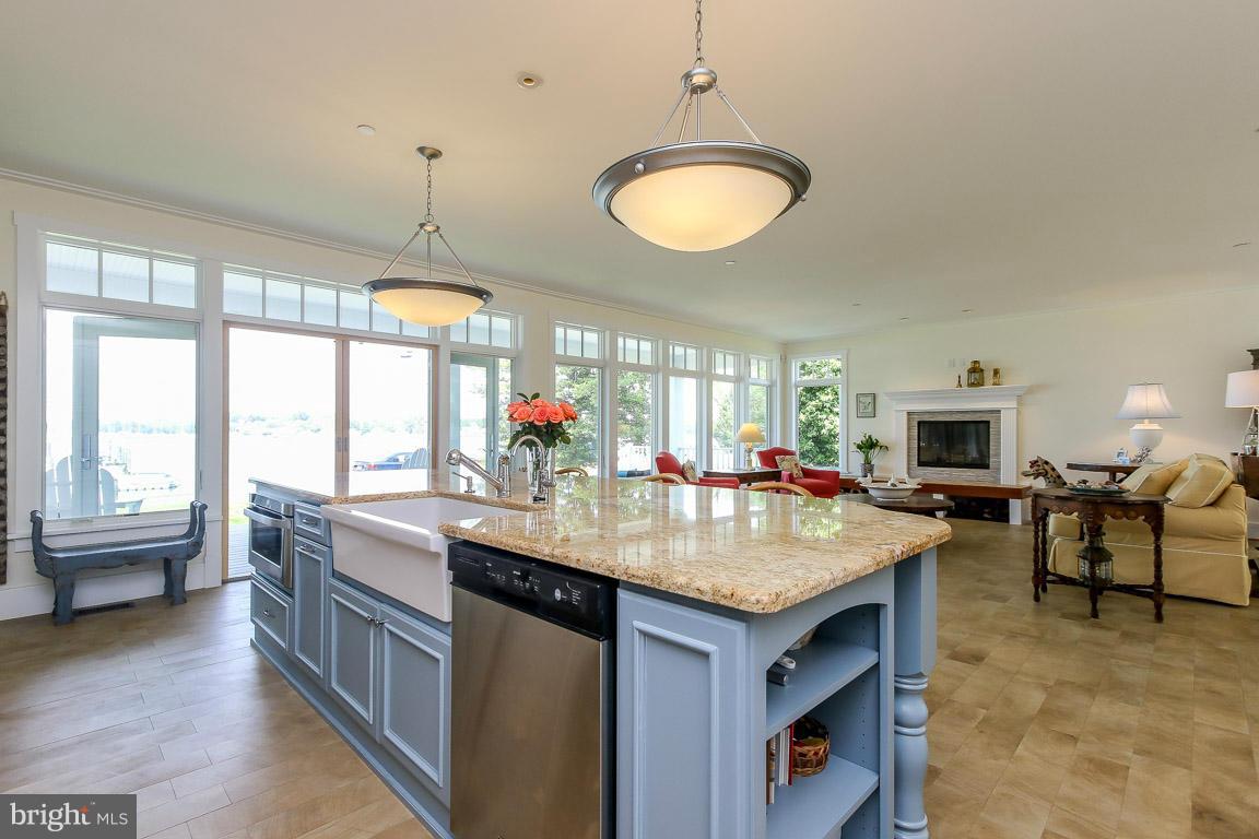 BACK BAY BEACH - Residential