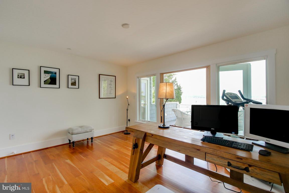 BACK BAY BEACH - Residential