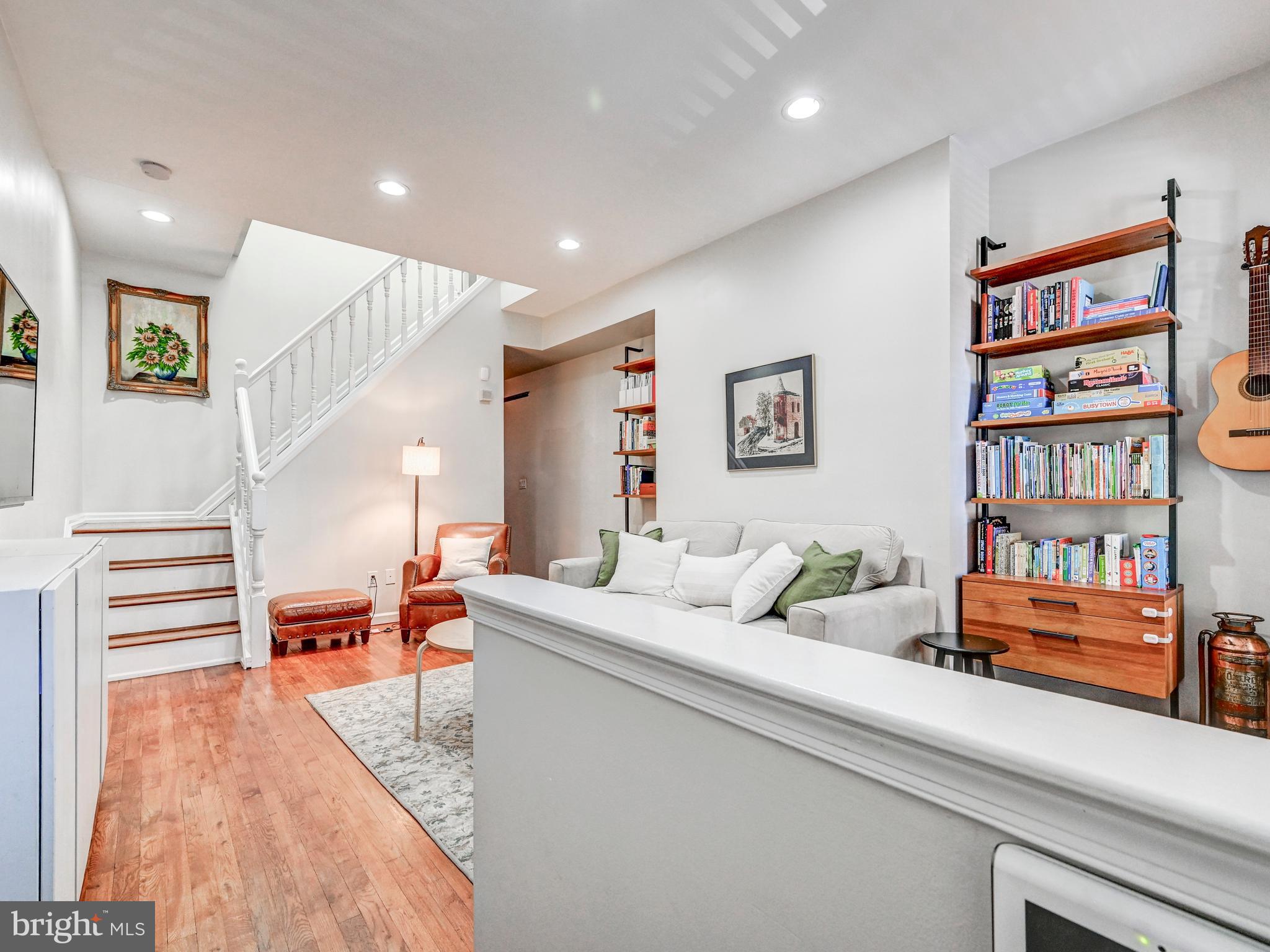 3 N COLLINGTON AVENUE N