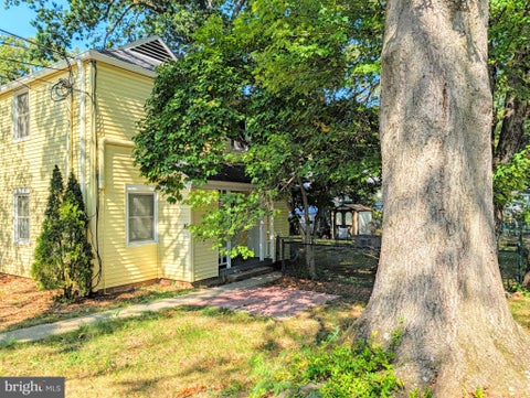 Homes For Sale - 4 Plateau Place<br/> GREENBELT, MD 20770
