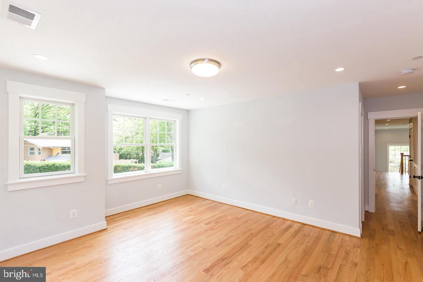 BANNOCKBURN - Residential Lease