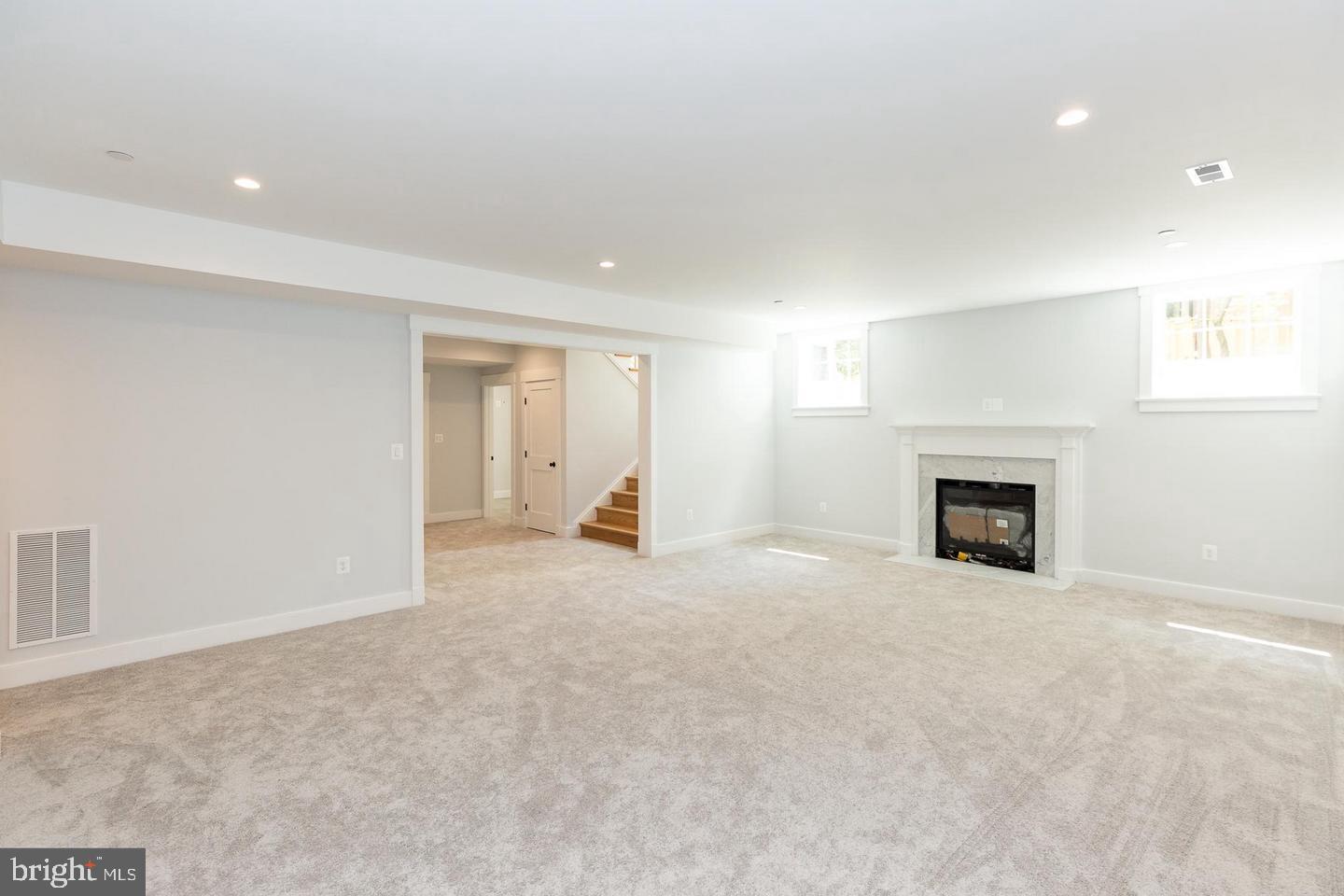 BANNOCKBURN - Residential Lease