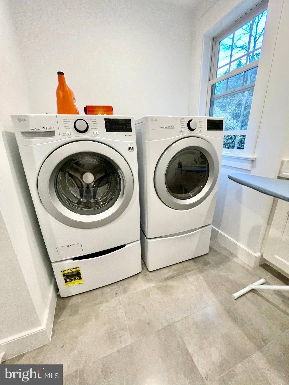 BANNOCKBURN - Residential Lease