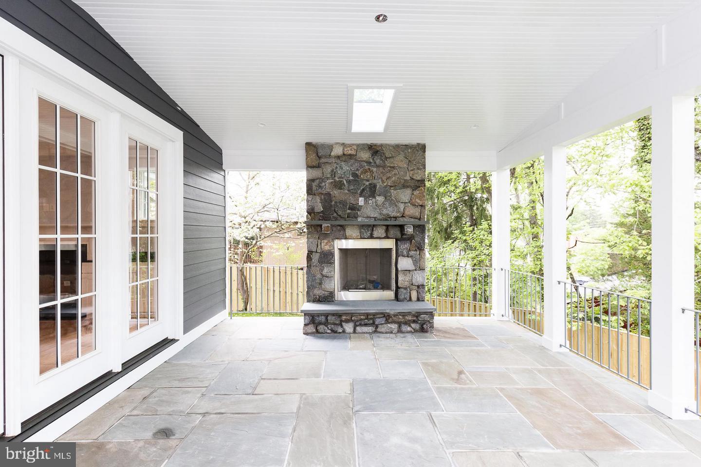 BANNOCKBURN - Residential Lease