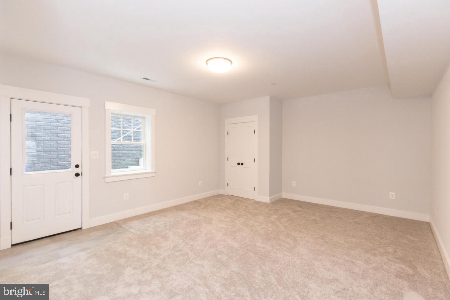 BANNOCKBURN - Residential Lease