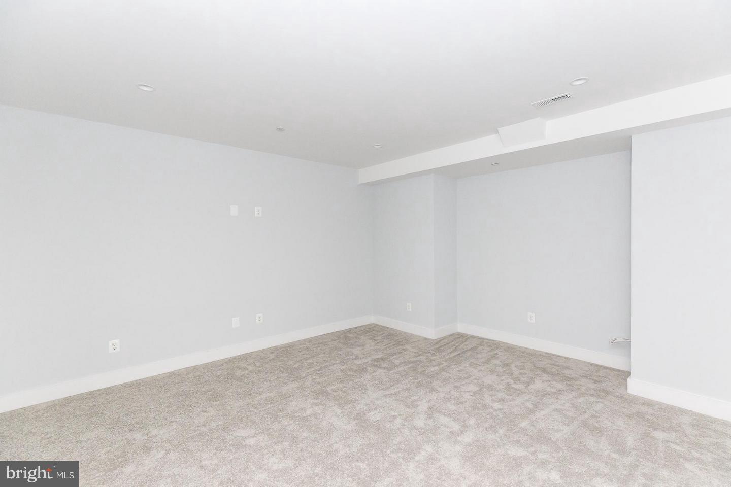 BANNOCKBURN - Residential Lease