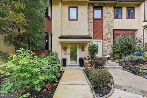 Townhouse For Sale - 314 Westbriar Drive<br/> MEDIA, PA 19063