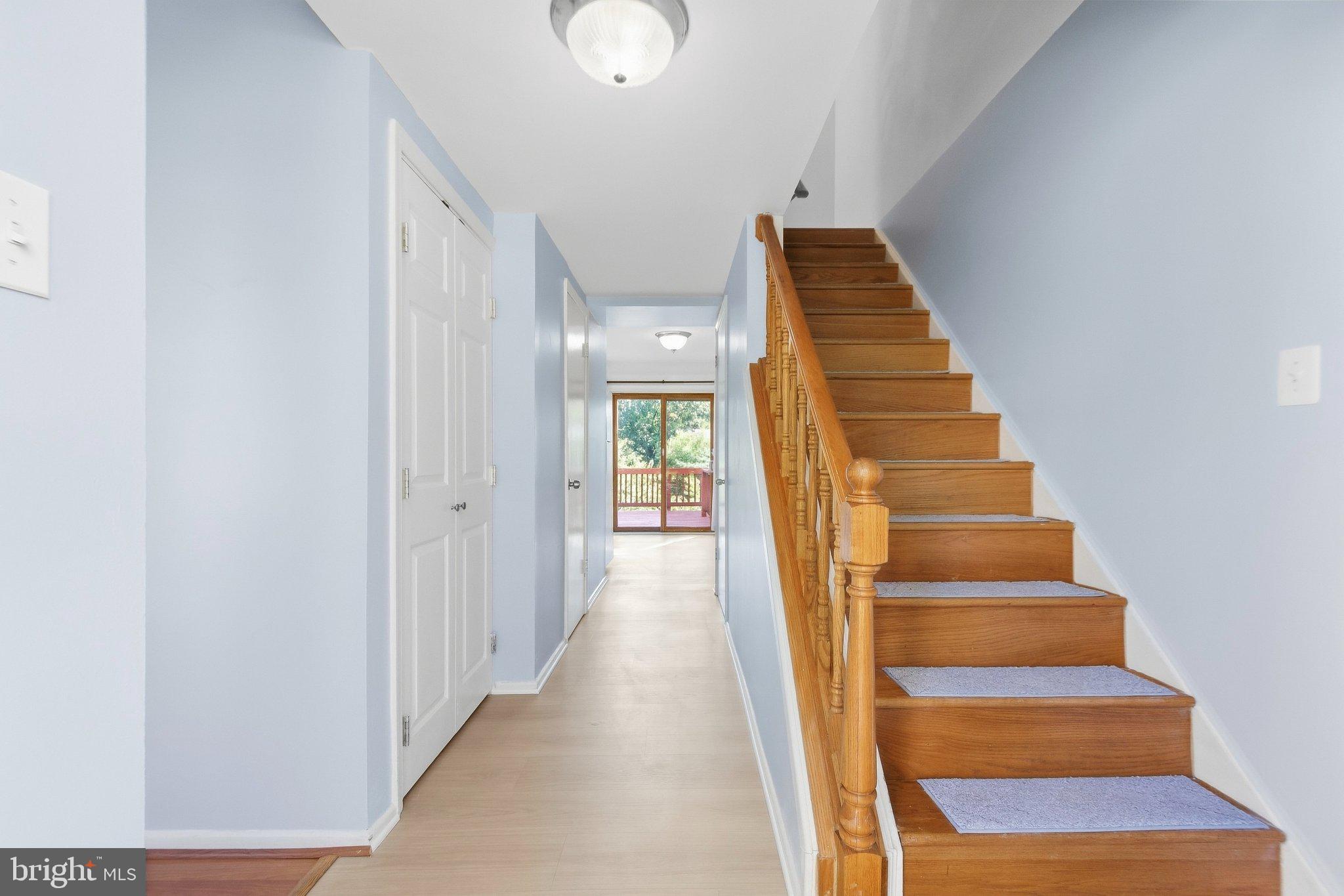 9424 GOSHEN LANE