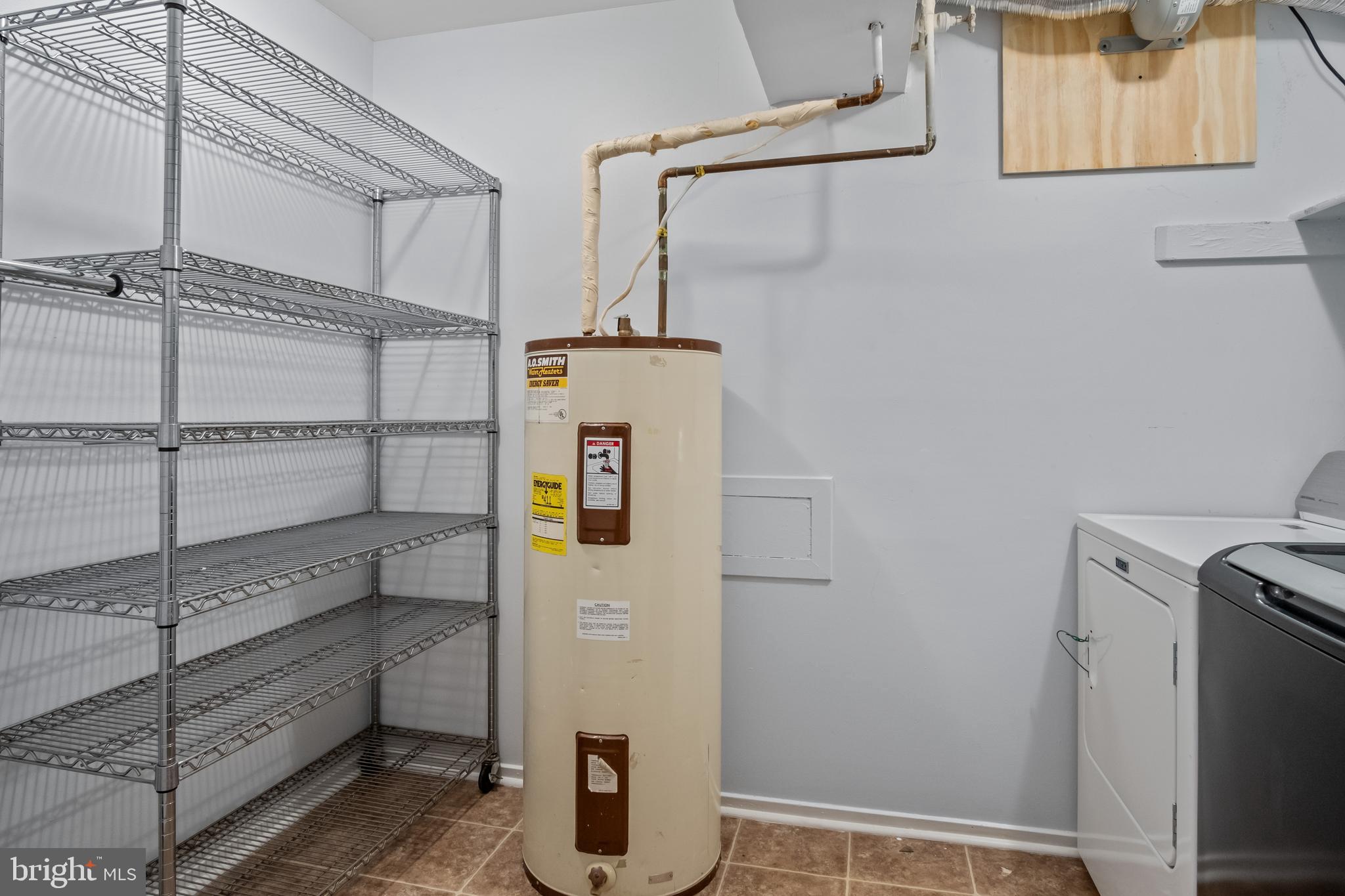 JEFFERSON MEWS - Residential Lease