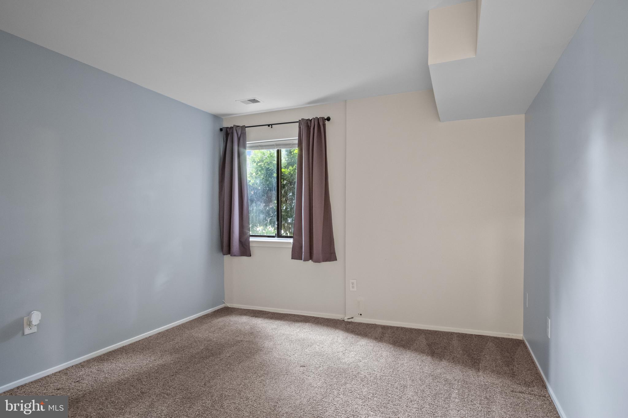 JEFFERSON MEWS - Residential Lease