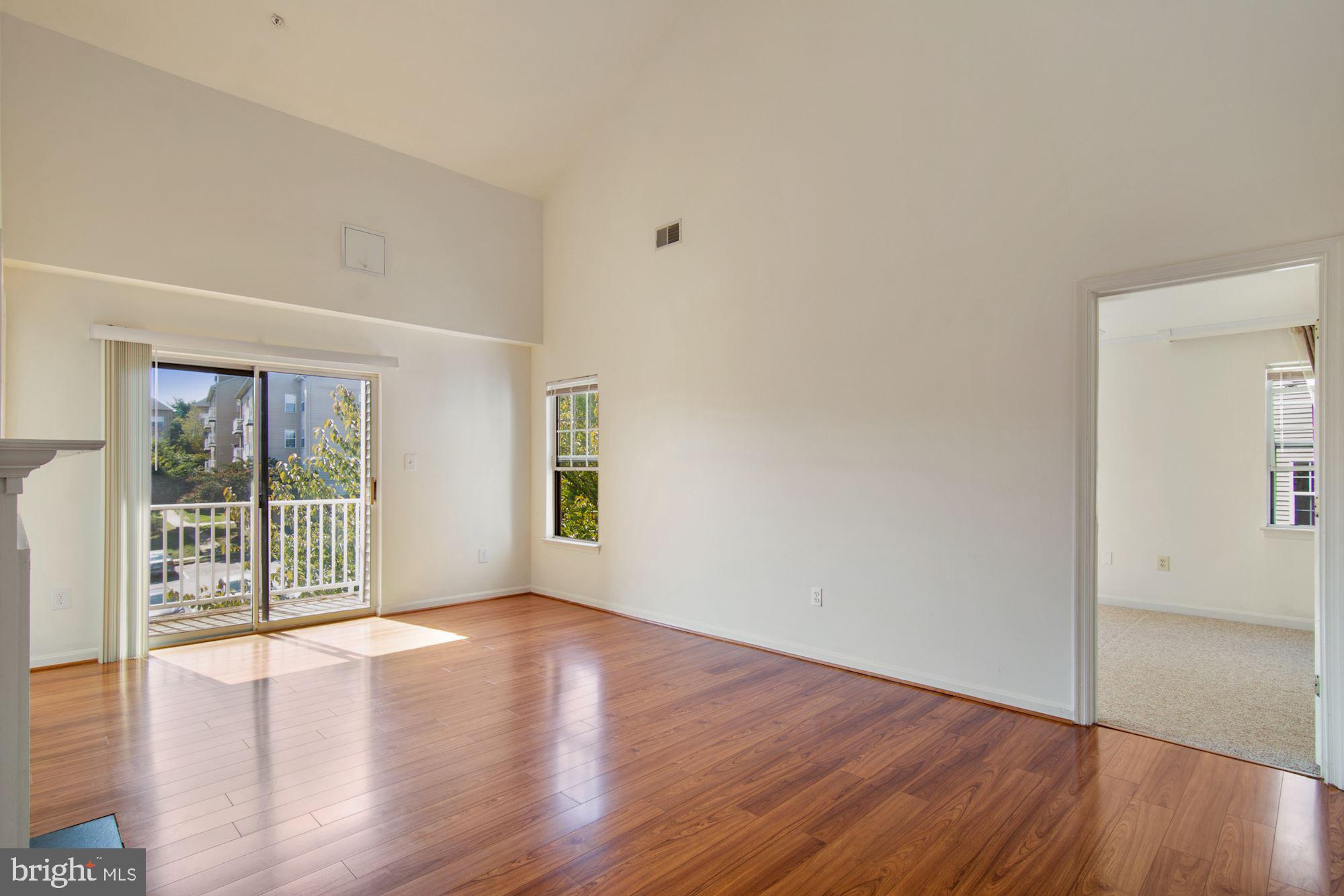 SUMMERHOUSE CONDO - Residential